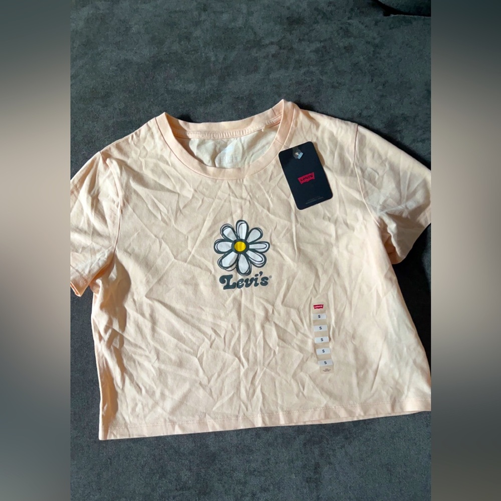 Levi’s Handrawn daisy cropped jordie tee in peach puree